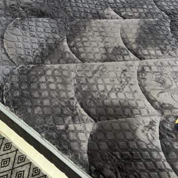 Yanlış Renkli Yatak, Kırık Komodin Kulpları Ve Eksik Kumanda İçin Acil Çözüm Talebi