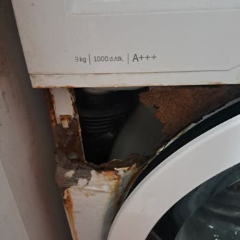 Beko Çamaşır Makinesinin Panelinde Paslanma Ve Kırılma Üretim Hatası
