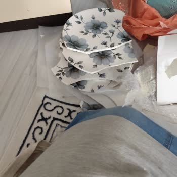 Cam Ürünler Paramparça Teslim Edildi, PTT Kargo Yardımcı Olmadı