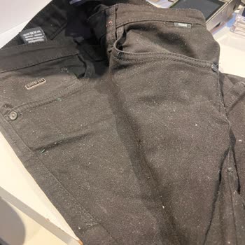 Mavi M***** B**** Kot Pantolonunda Kısa Sürede Tüylenme Ve Genişleme Sorunu