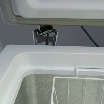 Kırık Menteşe Ve Yanlış Model Değişimiyle Beko Derin Dondurucu Mağduriyeti
