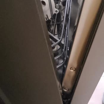 Üretim Hatası Olan LG Bulaşık Makinesi İçin Teknosa’dan Çözüm Bekleniyor