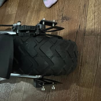 İlk Gün Patlayan Lastik, Sonra Fren Ve Ekran Arızaları: Onvo Rx 4 Scooter’da Garanti Değişimi Talebi