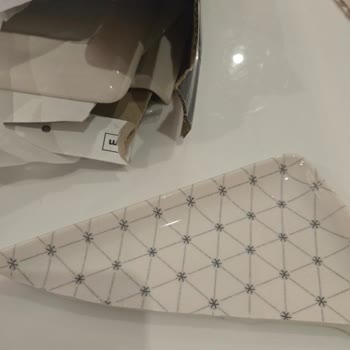 Kargo Hasarı Nedeniyle Kırık Porselen Tabaklar Ve Tam Ücret İadesi Talebi