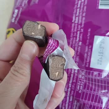 Ülker Hobby Çikolata Sert, Tadı Bozuk Ve Rengi Değişmiş Kalite Kontrolü Talebi