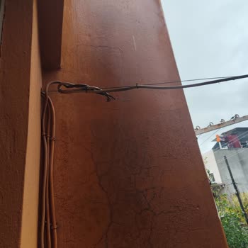 Toroslar Elektrik'te Yangın Riski Yaratacak Kablo Ve Geciken Müdahale