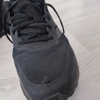 Kısa Sürede Yırtılan Adidas Ayakkabı İçin İade Ve Değişim Talebi