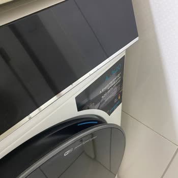 Siemens Çamaşır Makinesinde Renk Atması Ve Servisin Sözünü Tutmaması