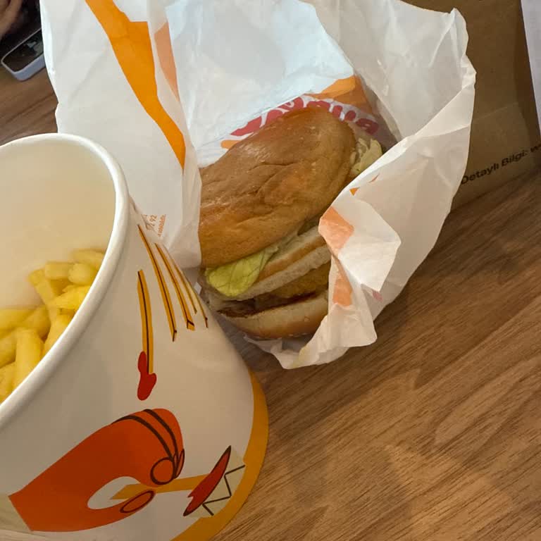 Burger King'den Eksik Hamburger Teslimatı Çocuklarımı Üzdü