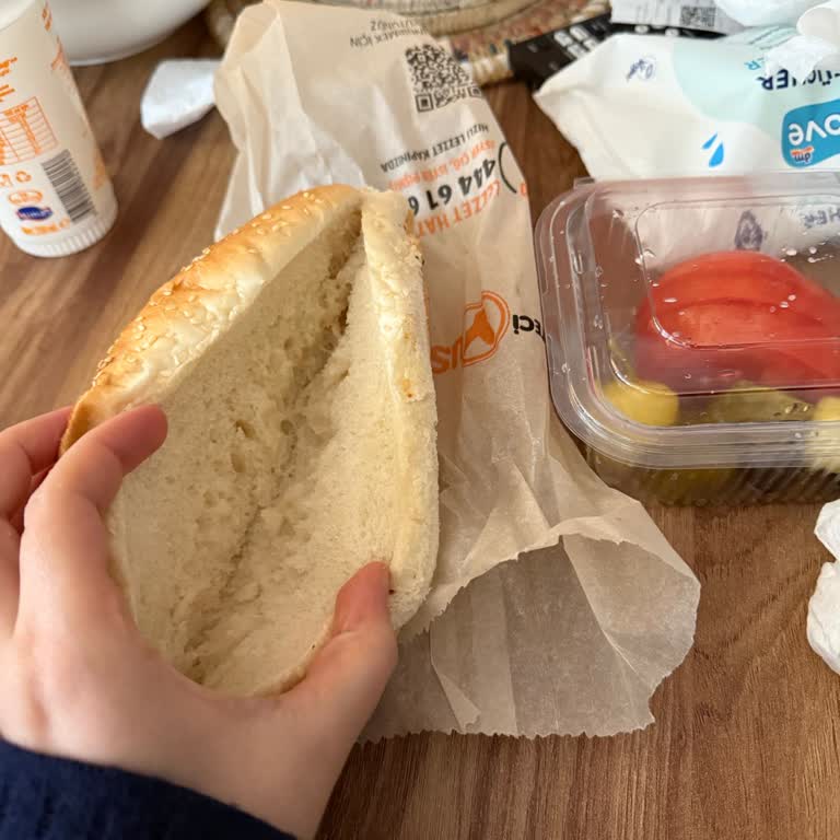 Migros Yemek’te Boş Köfte Sandviçi Ve Soğuk Çorba, İade Bekliyor