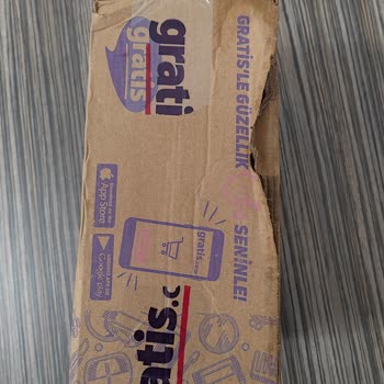 Kargo Teslim Edildiği Söylendi, Yağmurda Bırakıldı