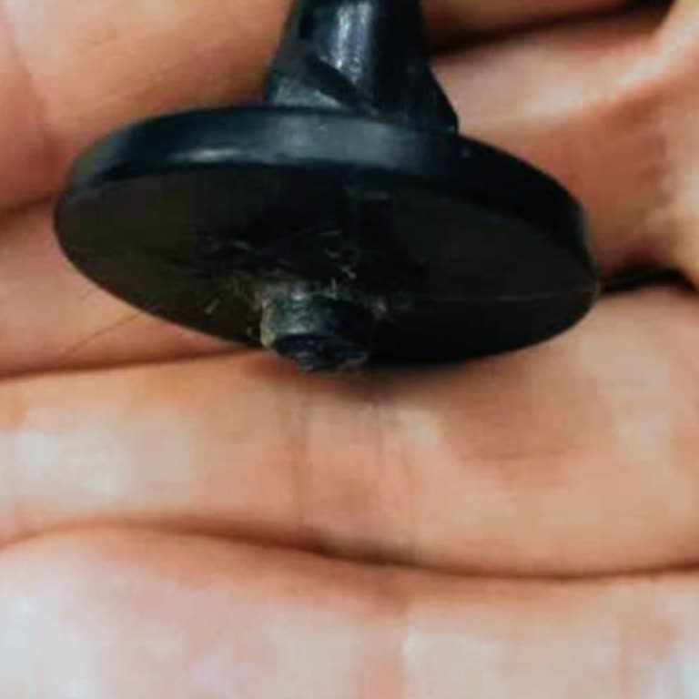 Philips Şarjlı Süpürge Fırça Yuvası Kırıldı, Hızlı Çözüm Bekliyor