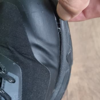 Su Geçirmez Olması Gereken Botta Kenarlarında Açılma Ve Erken Bozulma