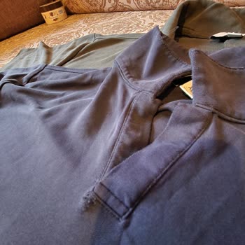 Mavi Mağazasında Kırılan Tişörtler Ve Mağaza Çözüm Sunmaması