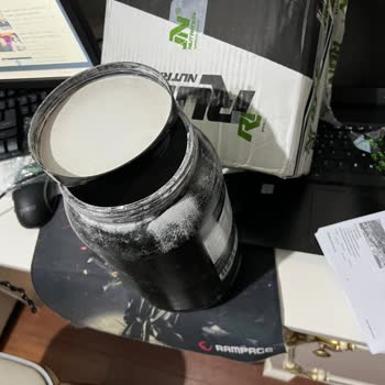 Patlak Ambalajlı Whey Ve Gainer Ürünlerinde Hijyen Ve Kullanım Sorunu