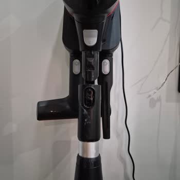 Bosch Ultimed 7 Dik Süpürge Borusunun Çatlaması Ve Ücretsiz Parça Değişimi Talebi