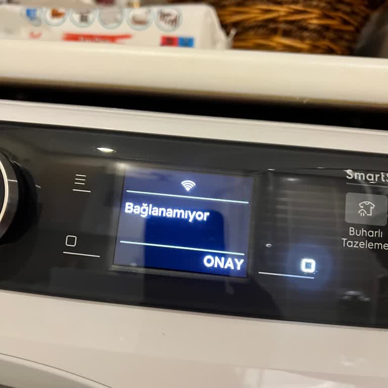 Electrolux Çamaşır Makinesinin Yazılımı Güncel Değil, WiFi Çalışmıyor