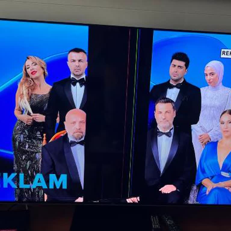 TCL Televizyon Ekranda Dikey Çizgi Ve Kararma Oluşmuştur