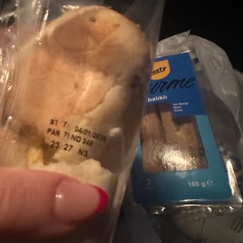 Opet'te Son Kullanma Tarihi Geçmiş Sandviç Satışı