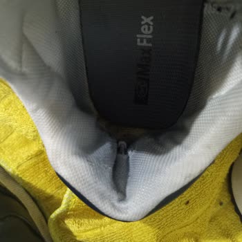 FLO Mağazasında Kinetix Spor Ayakkabısının İç Yırtılması Ve Değişim Talebi