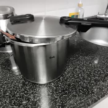 Fissler Düdüklü Tencerenin Hava Kaçırması Ve Renk Atması, Müşteri Hizmetleri Yardımsız