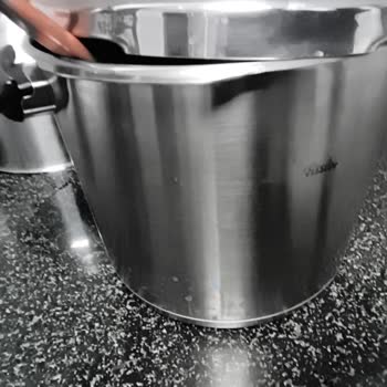 Fissler Düdüklü Tencerenin Hava Kaçırması Ve Renk Atması, Müşteri Hizmetleri Yardımsız