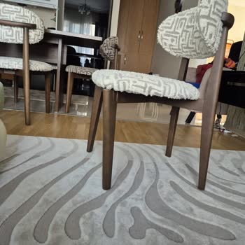 Kelebek Mobilya'dan Kusurlu Sandalyeler Ve Cevapsız Servis