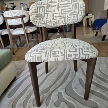 Kelebek Mobilya'dan Kusurlu Sandalyeler Ve Cevapsız Servis