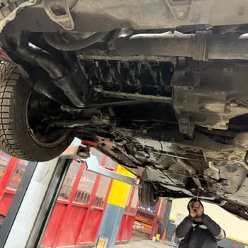 Patlamış Asfalt Parçası Motorumu Kırdı Ve Güvenliğimi Tehlikeye Attı