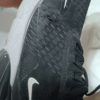 Garanti Kapsamındaki Nike Air Max 270 Ayakkabıda Üretim Hatası Ve Hizmet Eksikliği
