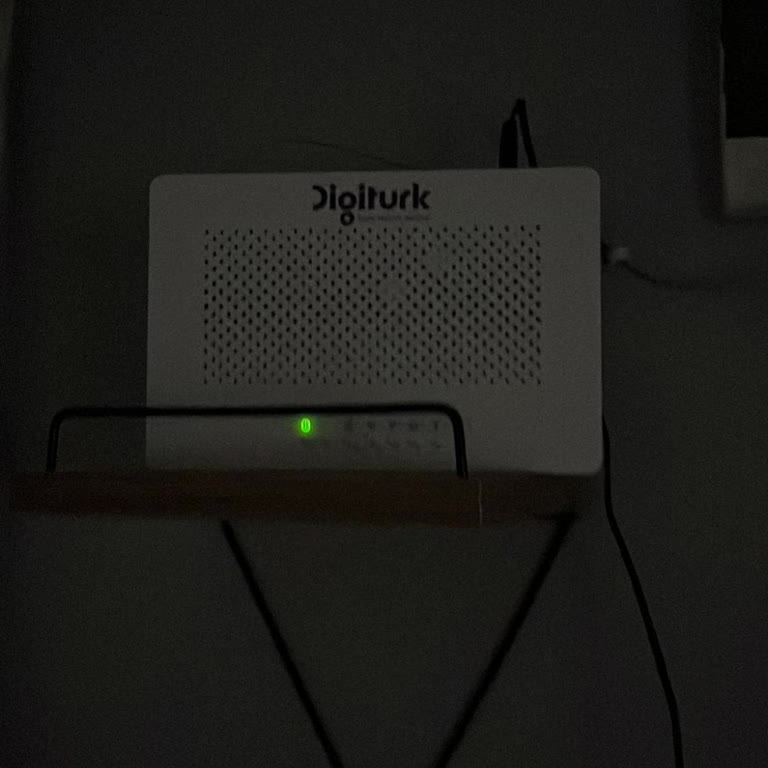 Sürekli İnternet Kopması Ve Hız Düşüklüğü Ücret İadesi Ve Ücretsiz Teknik Servis Talebi