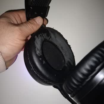 Rampage Kulaklık Pedlerinin Kısa Sürede Soyulması Ve Dökülmesi