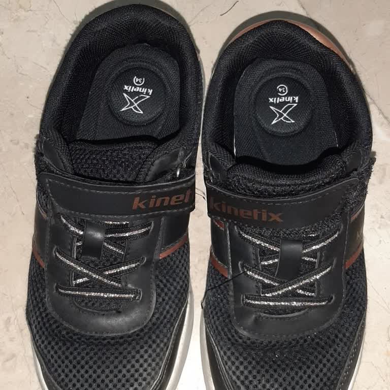 Kinetix Spor Ayakkabısında Aşırı Koku Sorunu Ve Değişim İsteği