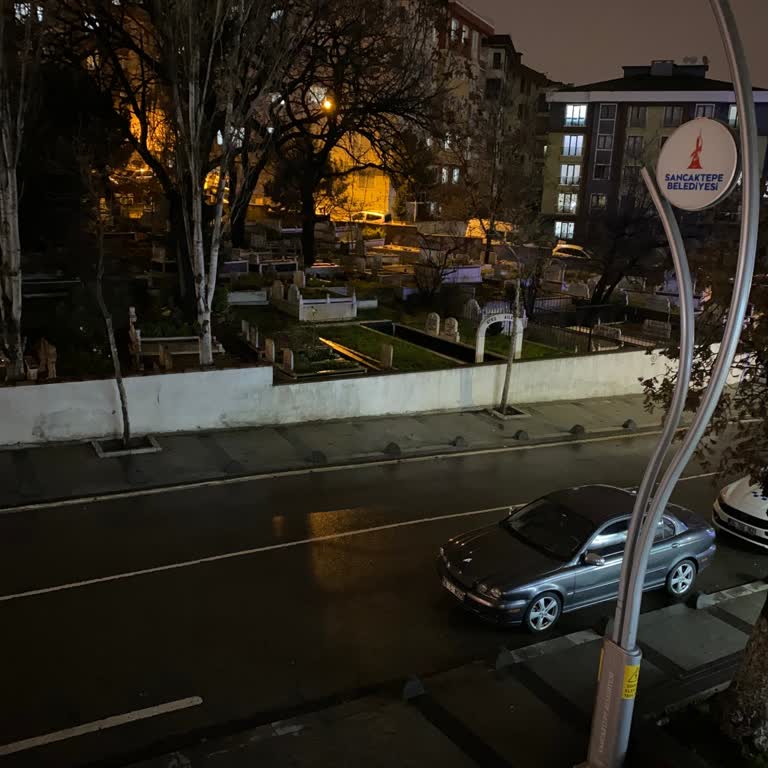 Sancaktepe'de Karanlık Sokaklar: 4 Lambanın Arızası Ve AYEDAŞ'tan Yanıtsızlık