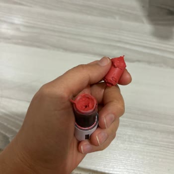 İno Beauty Setindeki Kırık Ve Çentikli Ruj, Güven Kaybı Ve İade Talebi