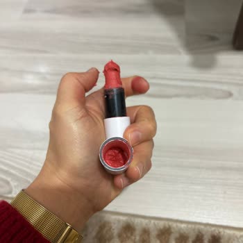 İno Beauty Setindeki Kırık Ve Çentikli Ruj, Güven Kaybı Ve İade Talebi