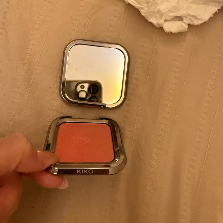 Kiko Milano Mağazasında Kırık Allık Ve Çalışmayan Ruj Teslimatı