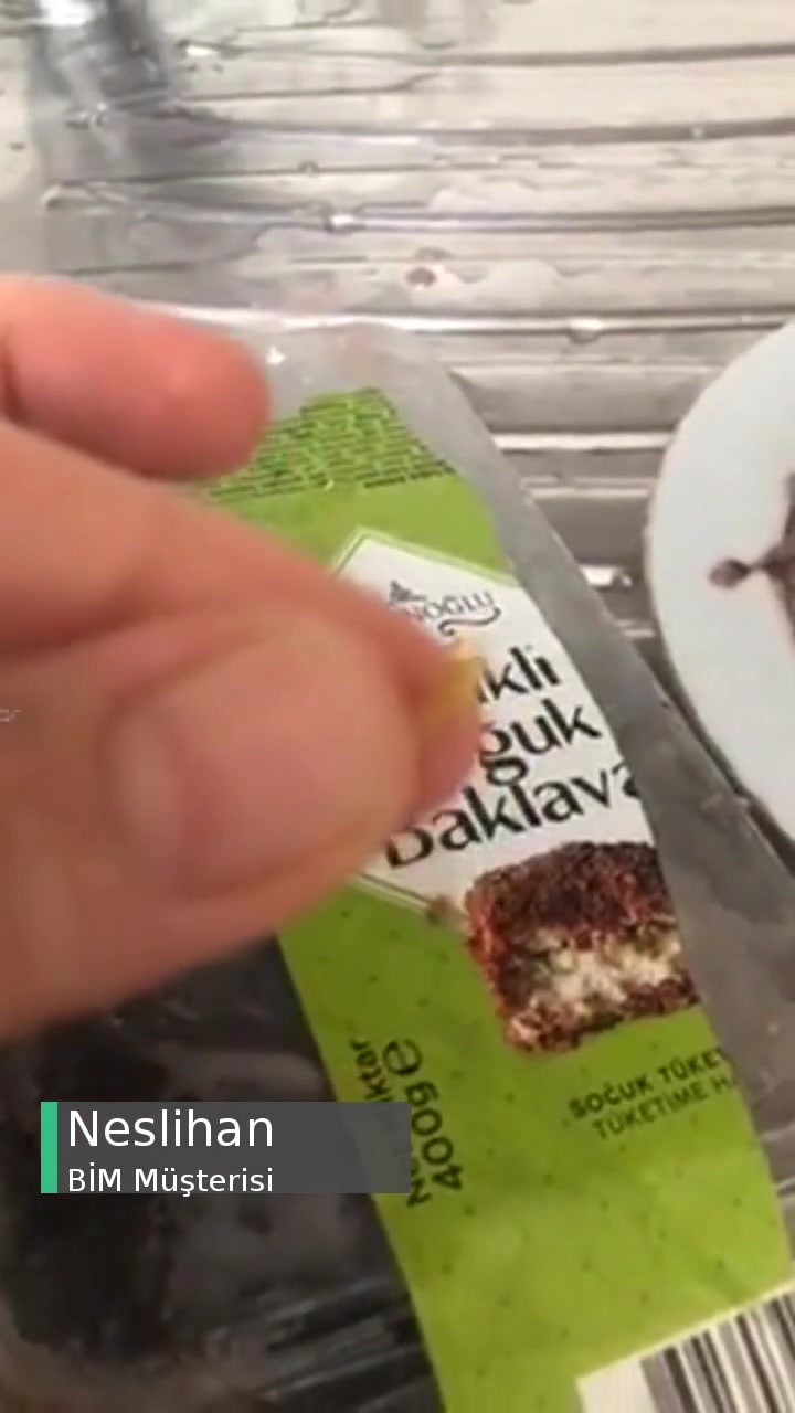 BİM Soğuk Baklavadan Şikayetçiyim videonun kapak resmi
