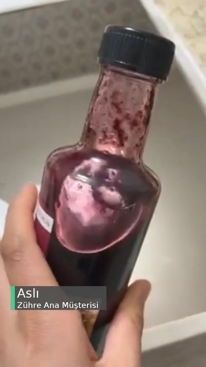 Zühre Ana Bozuk Karadut İğrenç Koku Ve Tat Var! videonun kapak resmi