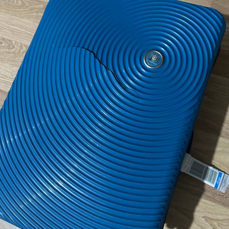 Ajet Uçuş Sonrası Çatlamış Valiz İçin Rapor Olmadığından Tazminat Reddedildi