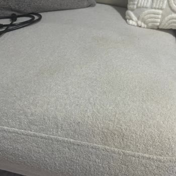 Kilim Mobilya'dan Aldığım Koltukların Kumaşı Aniden Mavileşti, Çözüm Sunulmadı