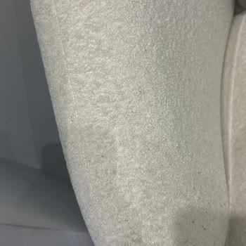 Kilim Mobilya'dan Aldığım Koltukların Kumaşı Aniden Mavileşti, Çözüm Sunulmadı