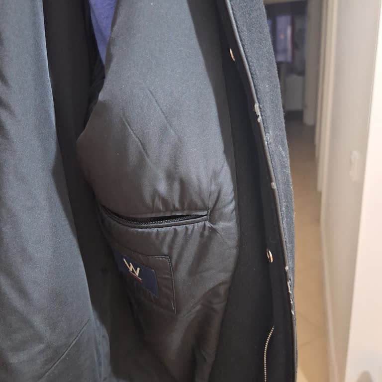 W Collection Kapüşonlu Palto Suni Deri Kaplaması Çabuk Dökülerek Hayal Kırıklığı Yarattı