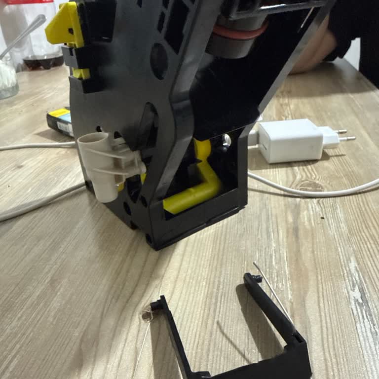 Philips Lattego 5500 Kahve Makinesindeki Aparat Bilgisi Eksik Ve Acil Yardım Talebi