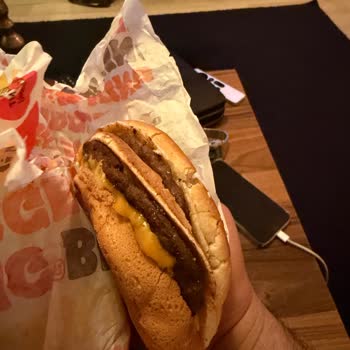 Sağlığımı Riske Attıran Ve Paraya Saygısız Burger King Siparişi