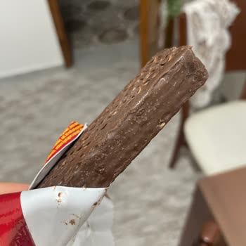 A101’de Satılan Ülker Çikolatalı Gofretlerde Beyaz Benek Ve Bozulma Şikayeti