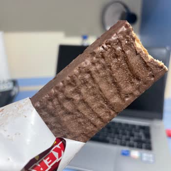 A101’de Satılan Ülker Çikolatalı Gofretlerde Beyaz Benek Ve Bozulma Şikayeti