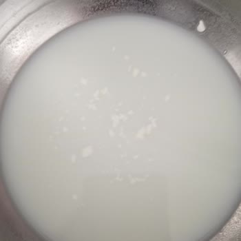 Sütlerde Tortu Ve Sağlık Endişesi: İade Talebi