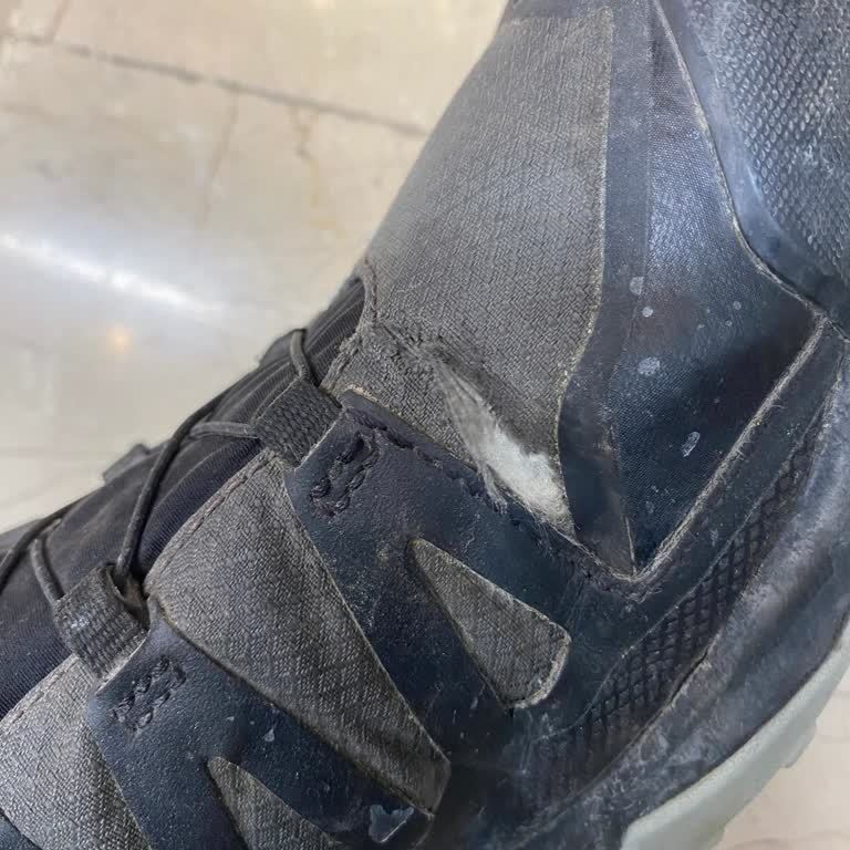 SuperStep Mağazasında Satın Alınan Salomon X Ultra GTX Ayakkabı Garantili Tamirde Reddi