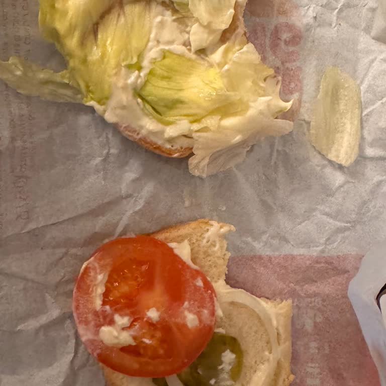 Burger King Whopper Jr Menüsünde Köfte Yok, Yemeksepeti Yardım Etmedi